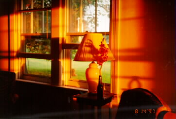 lrsunset.JPG - 21282 Bytes